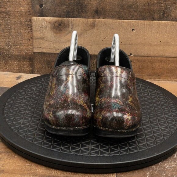 DANSKO WOMENS CASUAL SHOES SLIP ON PATENT LEATHER MULTICOLOR CLOGS SIZE 8/39EU - Picture 2 of 9